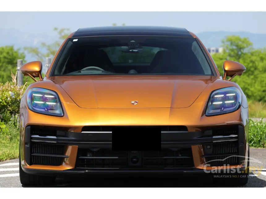2022 Porsche Panamera GTS Hatchback
