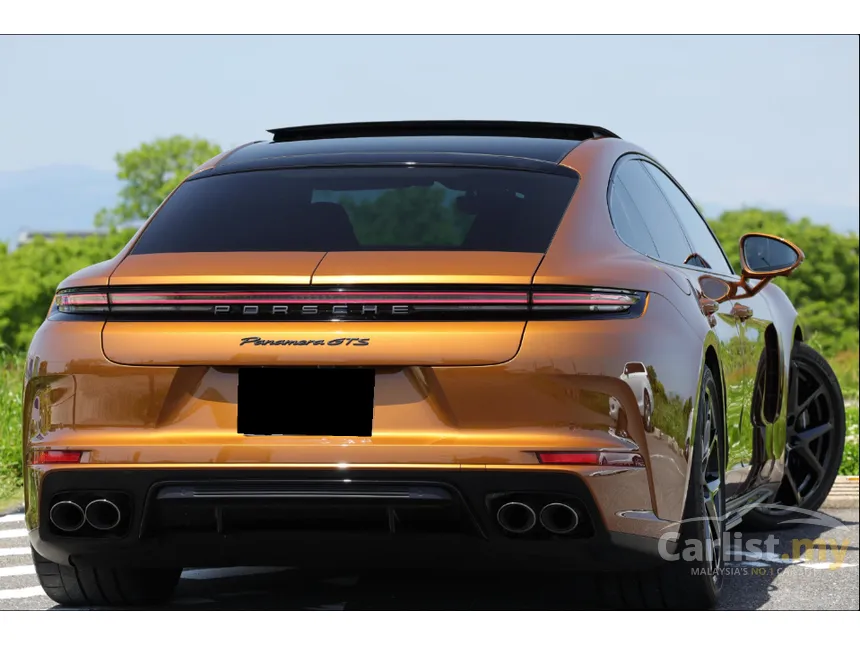 2022 Porsche Panamera GTS Hatchback