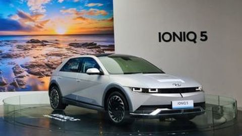 Kaleidoskop 2022: Indonesia Mulai Produksi Mobil Listrik!