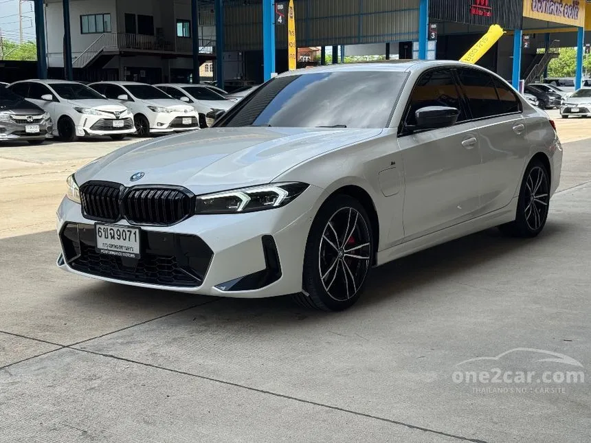 2024 BMW 330e M Sport Sedan