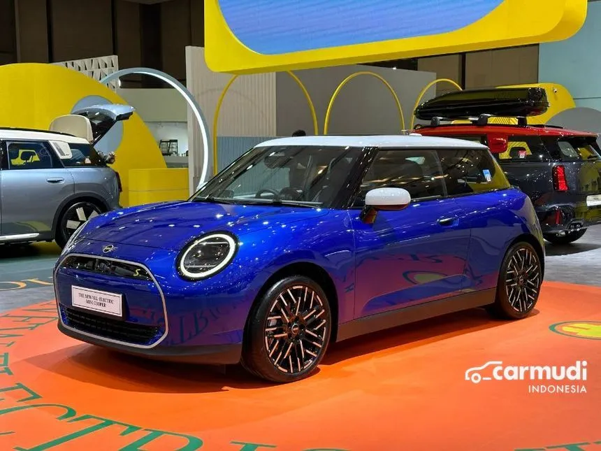 2025 MINI Cooper Cooper S Hatchback