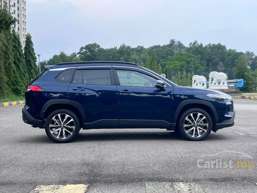 2025 Toyota Corolla Cross V SUV