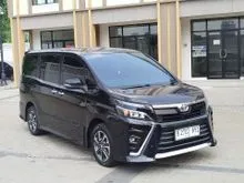 2018 Toyota Voxy 2.0 MPV KM low Asli