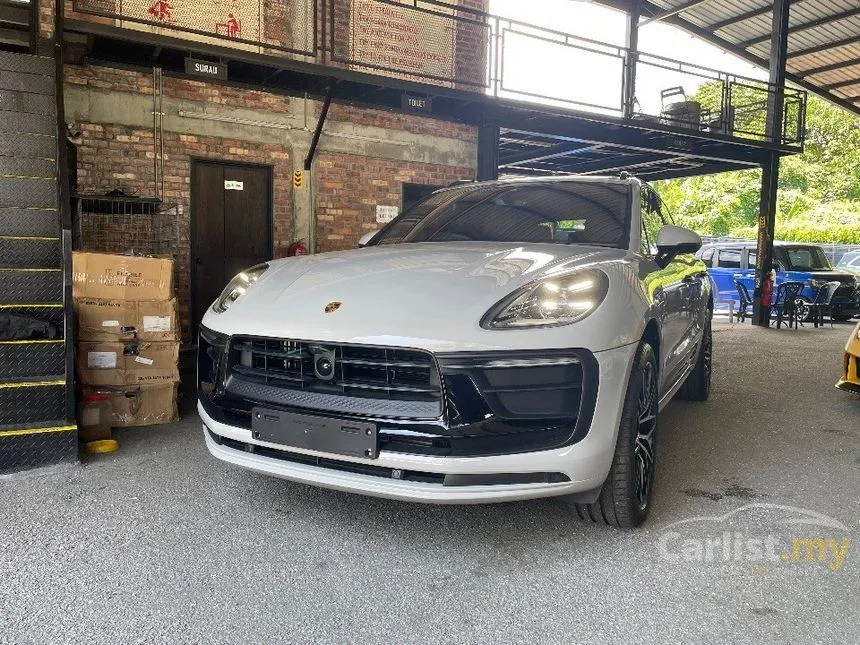 2023 Porsche Macan SUV