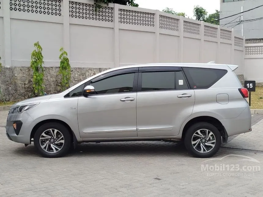 2021 Toyota Kijang Innova V MPV