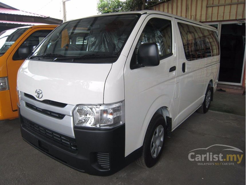 toyota hiace van 2017