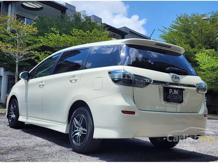 2013 Toyota Wish - MPV