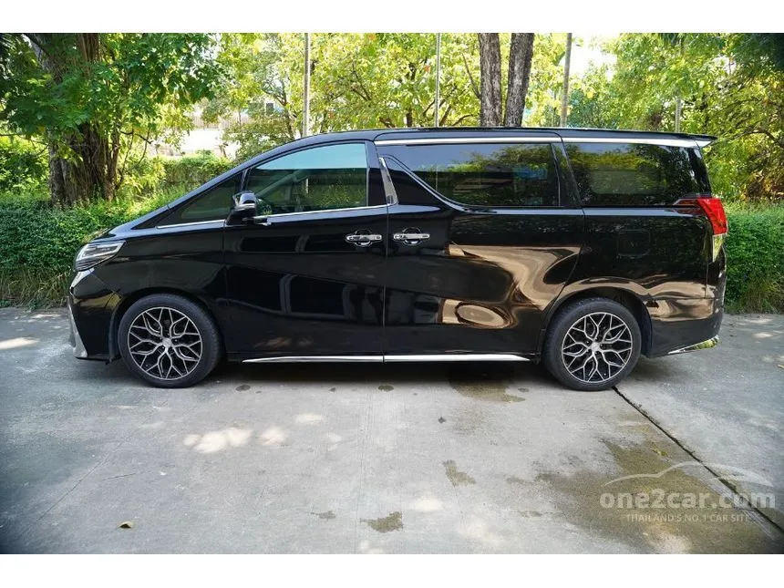 2016 Toyota ALPHARD Executive Lounge Van