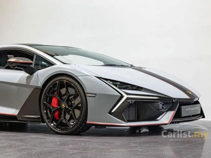 2025 Lamborghini Revuelto Coupe