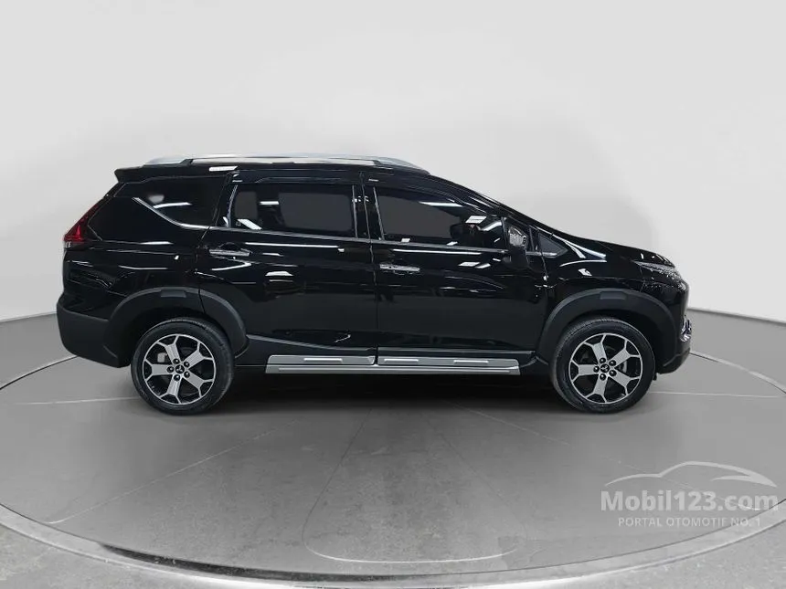 2022 Mitsubishi Xpander Cross Premium MPV