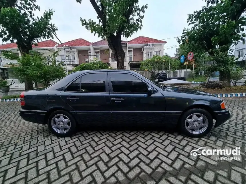 1997 Mercedes-Benz C200 W202 2.0 Manual Sedan