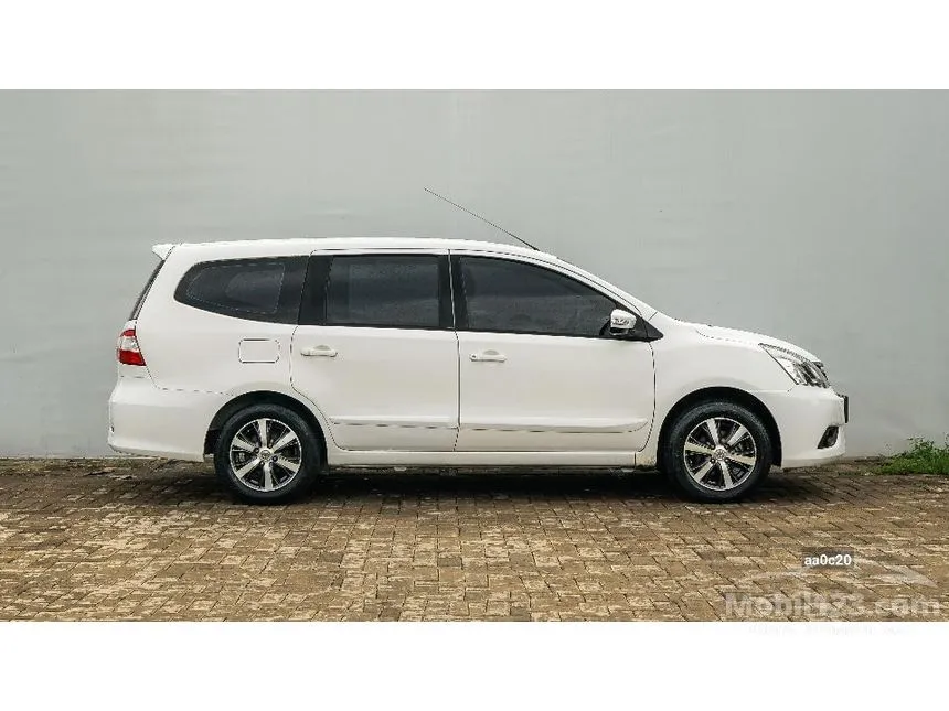 2017 Nissan Grand Livina XV MPV