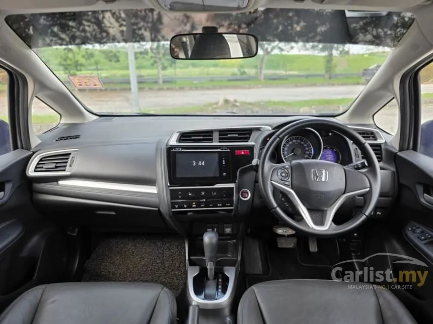 2015 Honda Jazz V Hatchback
