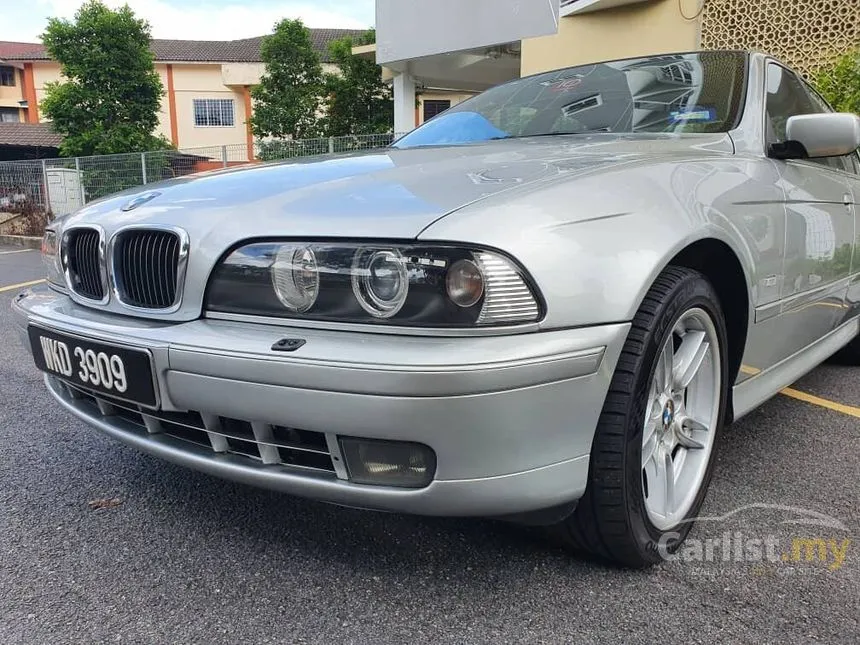 1999 BMW 528i Sedan
