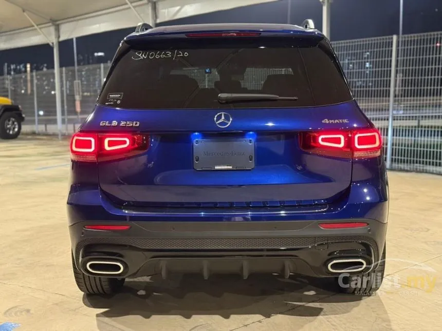 2020 Mercedes-Benz GLB250 4MATIC AMG Line SUV