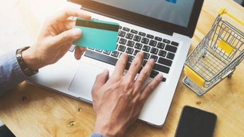 Pria ini Tak Sengaja Pesan 28 Mobil Secara Online dan Ditagih Rp 22 Miliar