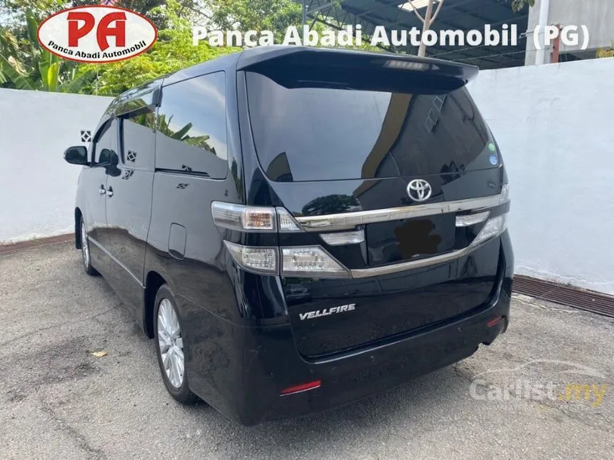 2013 Toyota Vellfire Z MPV