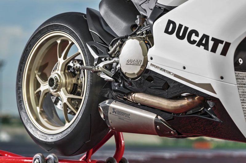 Casey Stoner Rilis Ducati 1299 Panigale Edition 2