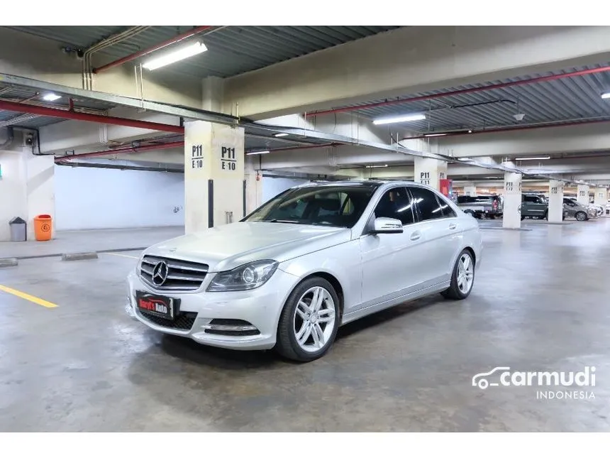 2012 Mercedes-Benz C300 Avantgarde Sedan