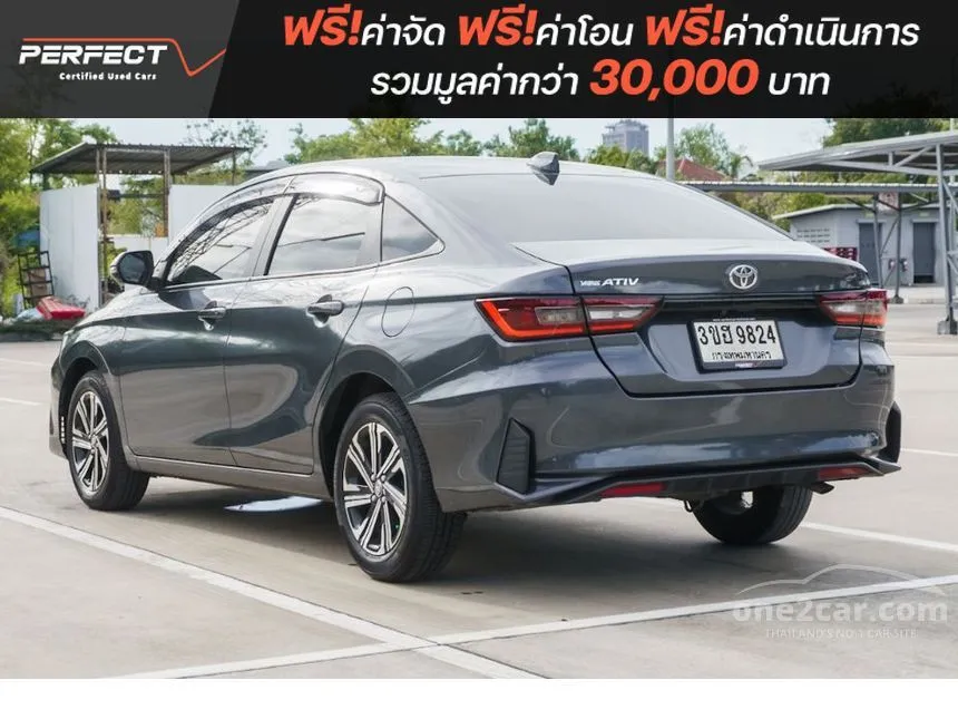2022 Toyota Yaris Ativ Smart Sedan