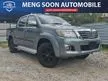 Used 2013 Toyota Hilux 2.5 G VNT Pickup Truck
