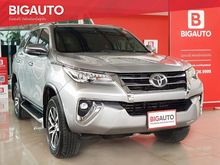 2017 Toyota Fortuner 2.4 (ปี 15-18) V SUV AT
