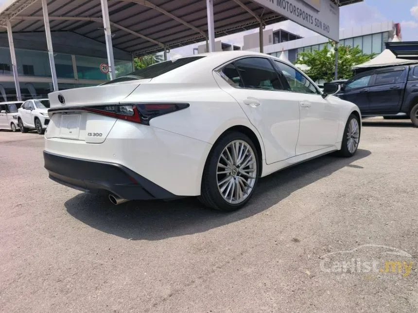 2021 Lexus IS 300 Luxury Sedan