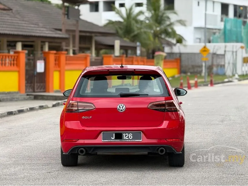 2017 Volkswagen Golf TSI Highline Hatchback
