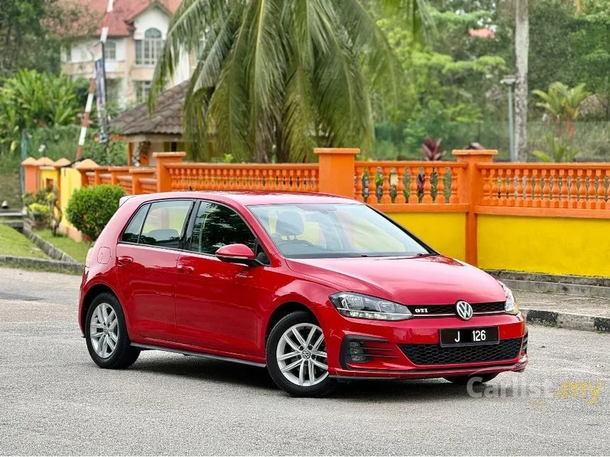2017 Volkswagen Golf TSI Highline Hatchback