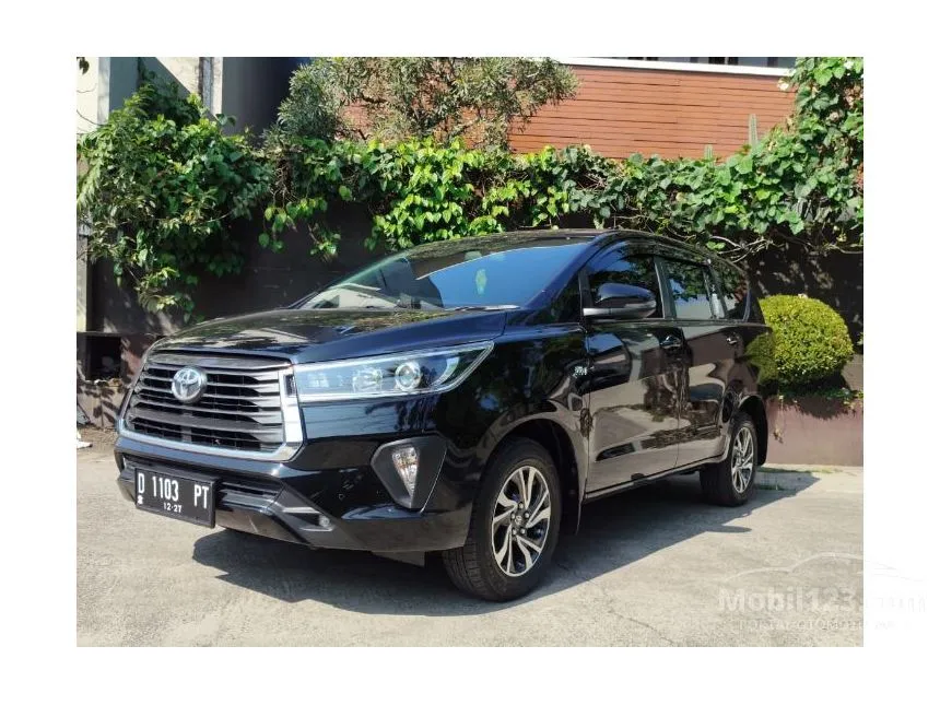 Jual Mobil Toyota Kijang Innova 2022 V 2.0 di Jawa Barat Automatic MPV Hitam Rp 380.000.000