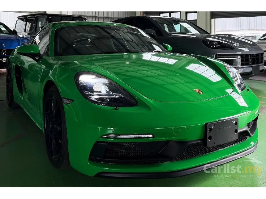 2022 Porsche 718 Cayman GT4 Coupe