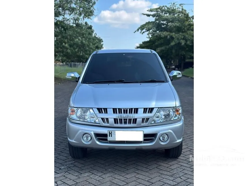2019 Isuzu Panther Smart SUV