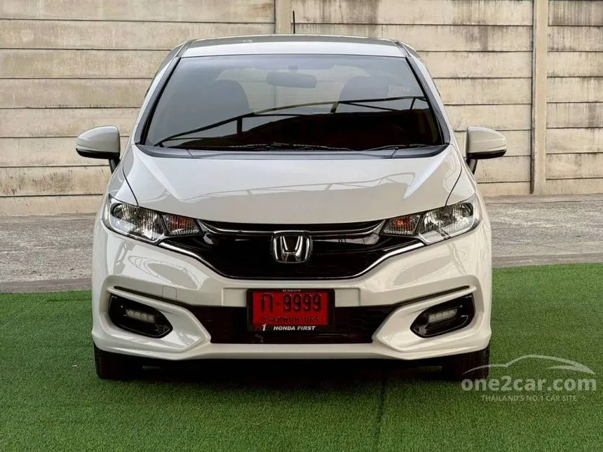 2019 Honda JAZZ V Hatchback