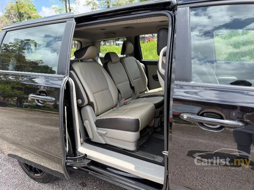 2017 Kia Grand Carnival CRDi MPV