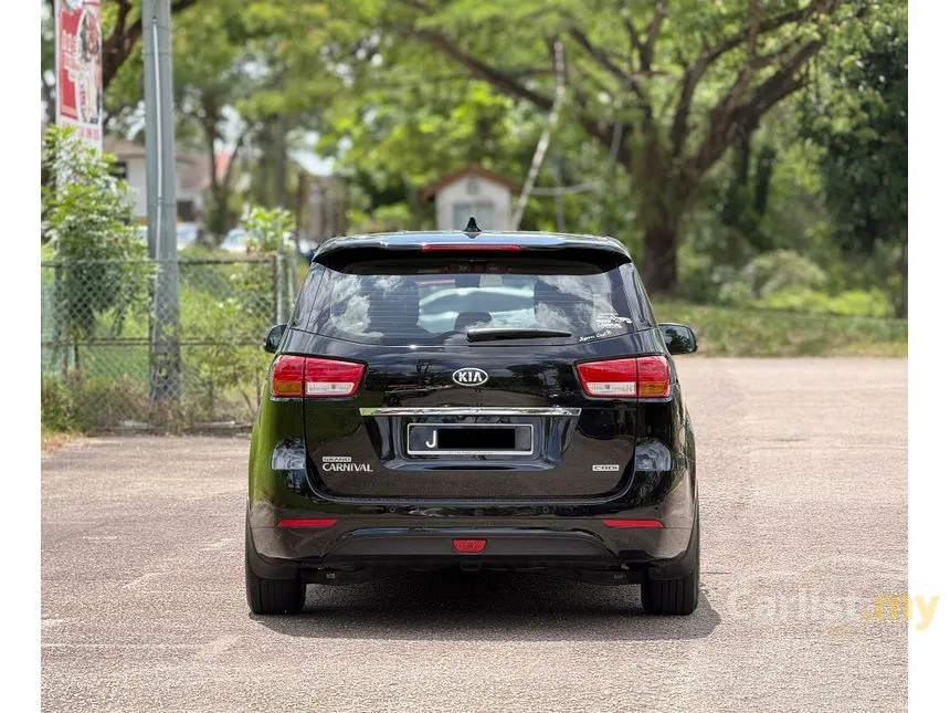 2017 Kia Grand Carnival CRDi MPV