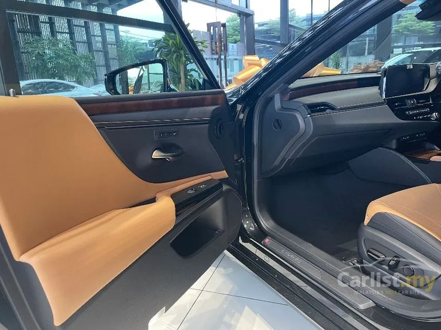 2021 Lexus ES250 Luxury Sedan