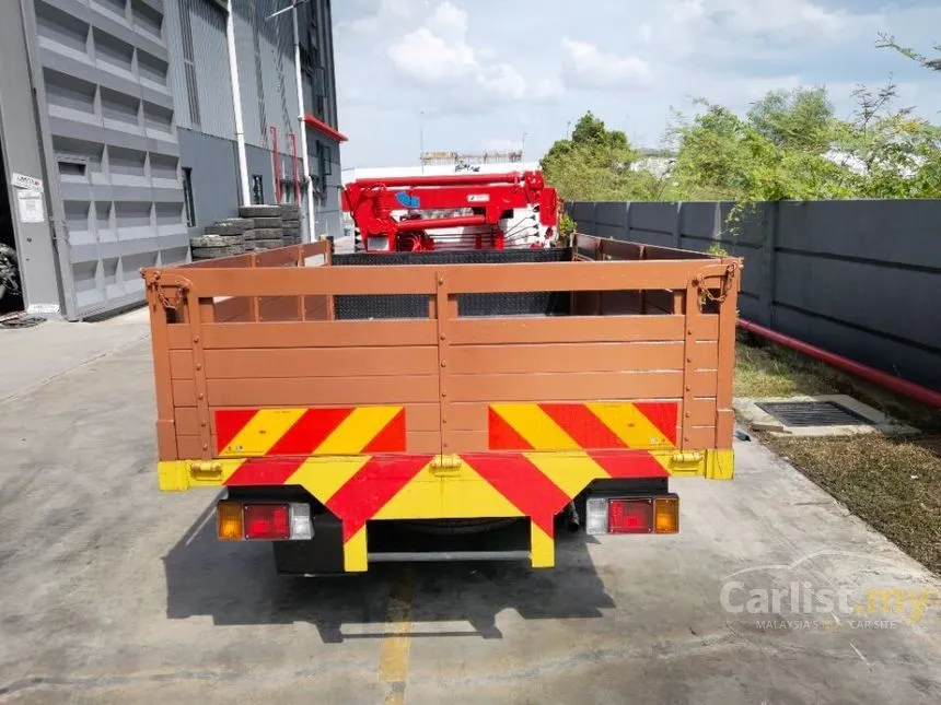 2017 Isuzu NHR Lorry