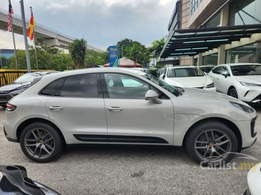 2022 Porsche Macan SUV