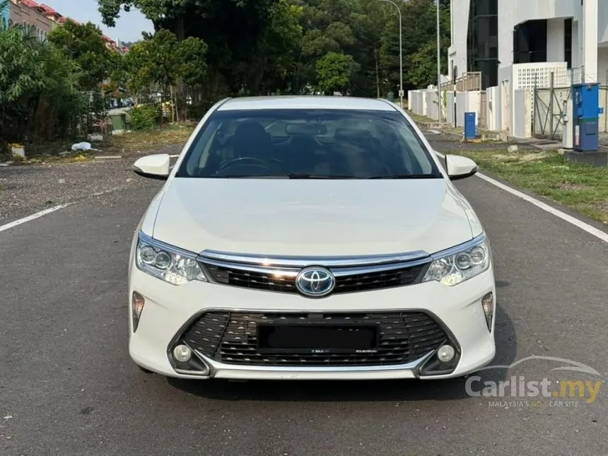 2015 Toyota Camry Hybrid Sedan