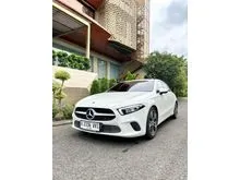 2019 Mercedes-Benz A200 1.3 progressive line Hatchback White on Black Odo 30 Rb (TERMURAH)