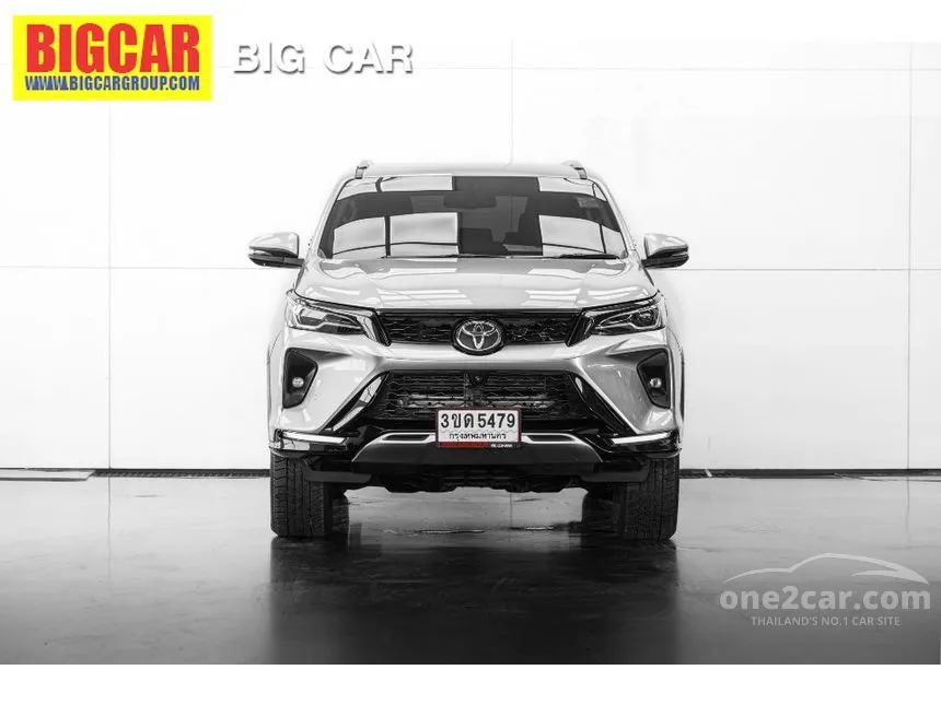2022 Toyota Fortuner Leader V SUV