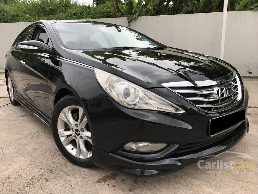 Hyundai Sonata 2010 2.0 in Johor Automatic Sedan Black for 