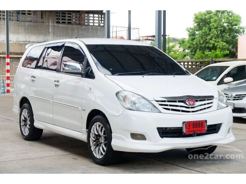 2011 Toyota INNOVA G Wagon