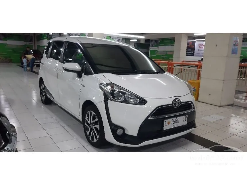 Jual Mobil Toyota Sienta 2017 V 1.5 di Jawa Timur Automatic MPV Putih Rp 169.999.999