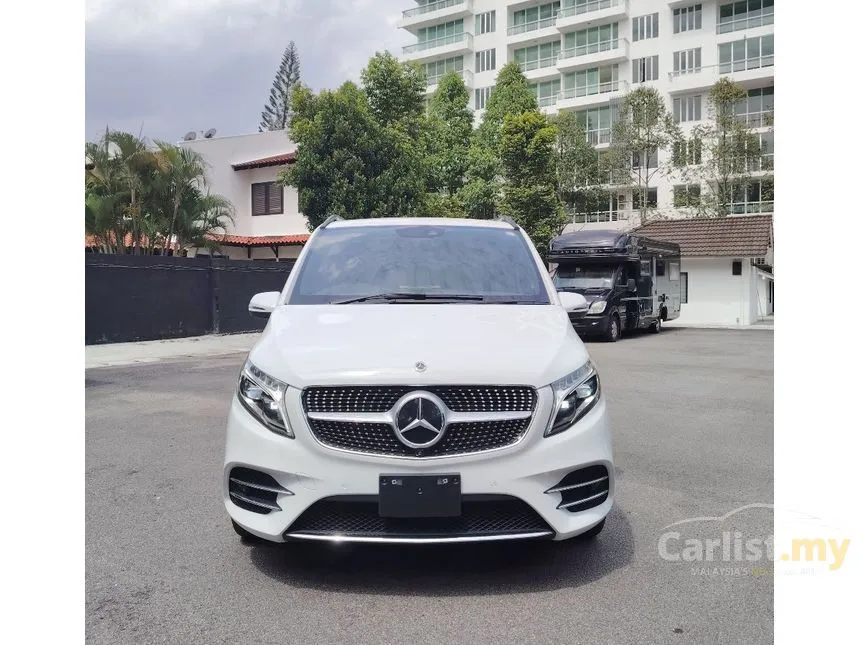 2022 Mercedes-Benz V220 D Exclusive Platinum MPV