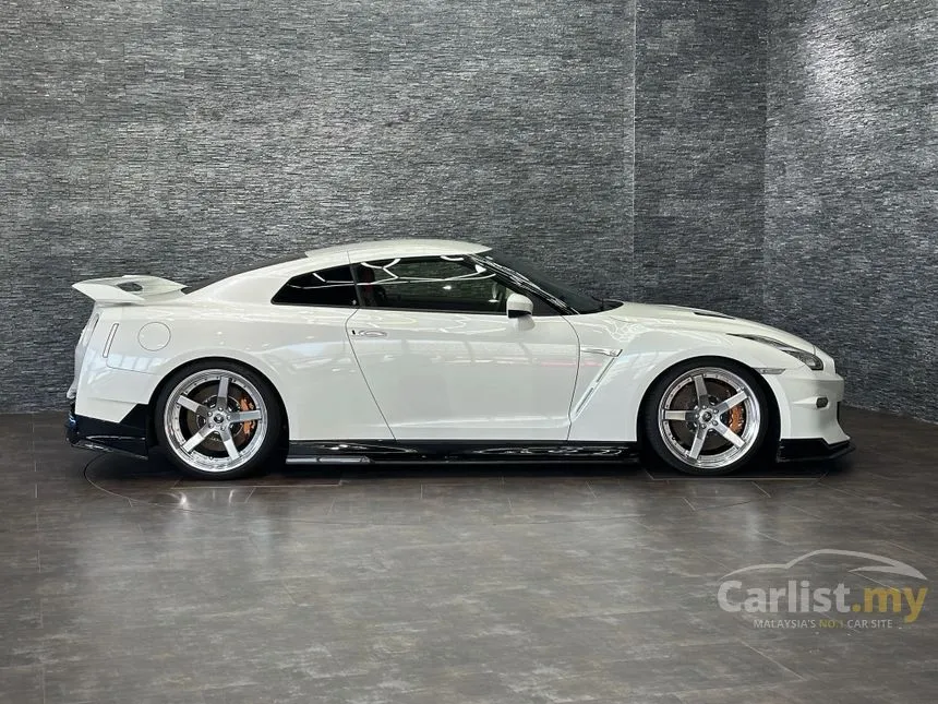 2023 Nissan GT-R Coupe