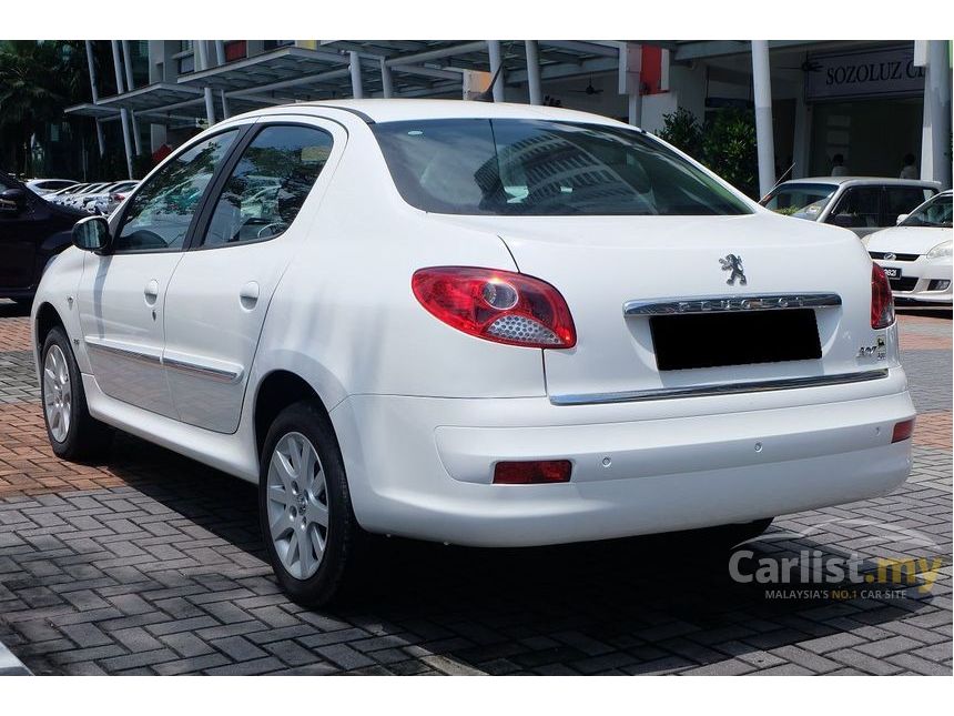 Peugeot 207 2011 1.6 in Penang Automatic Sedan White for 