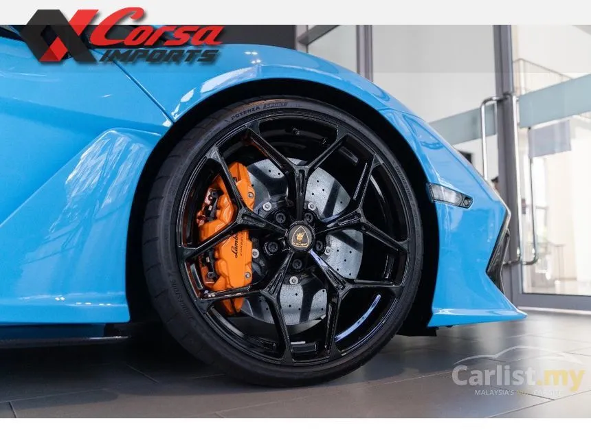 2025 Lamborghini Revuelto Coupe