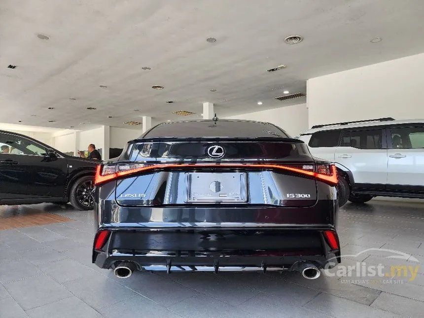 2022 Lexus IS 300 F Sport Sedan