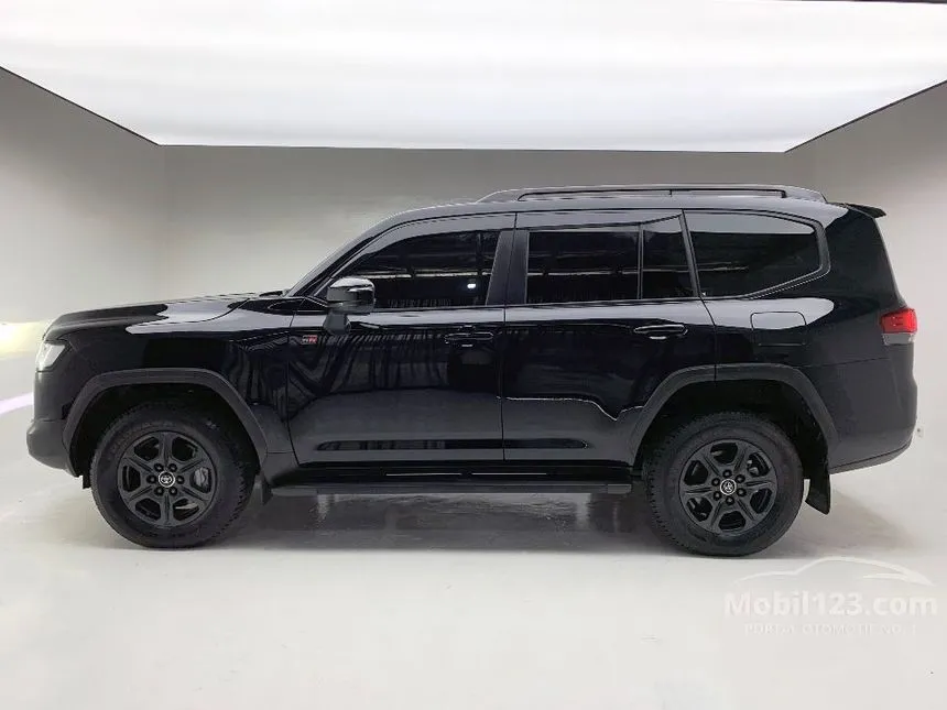 2025 Toyota Land Cruiser 300 GR-S SUV